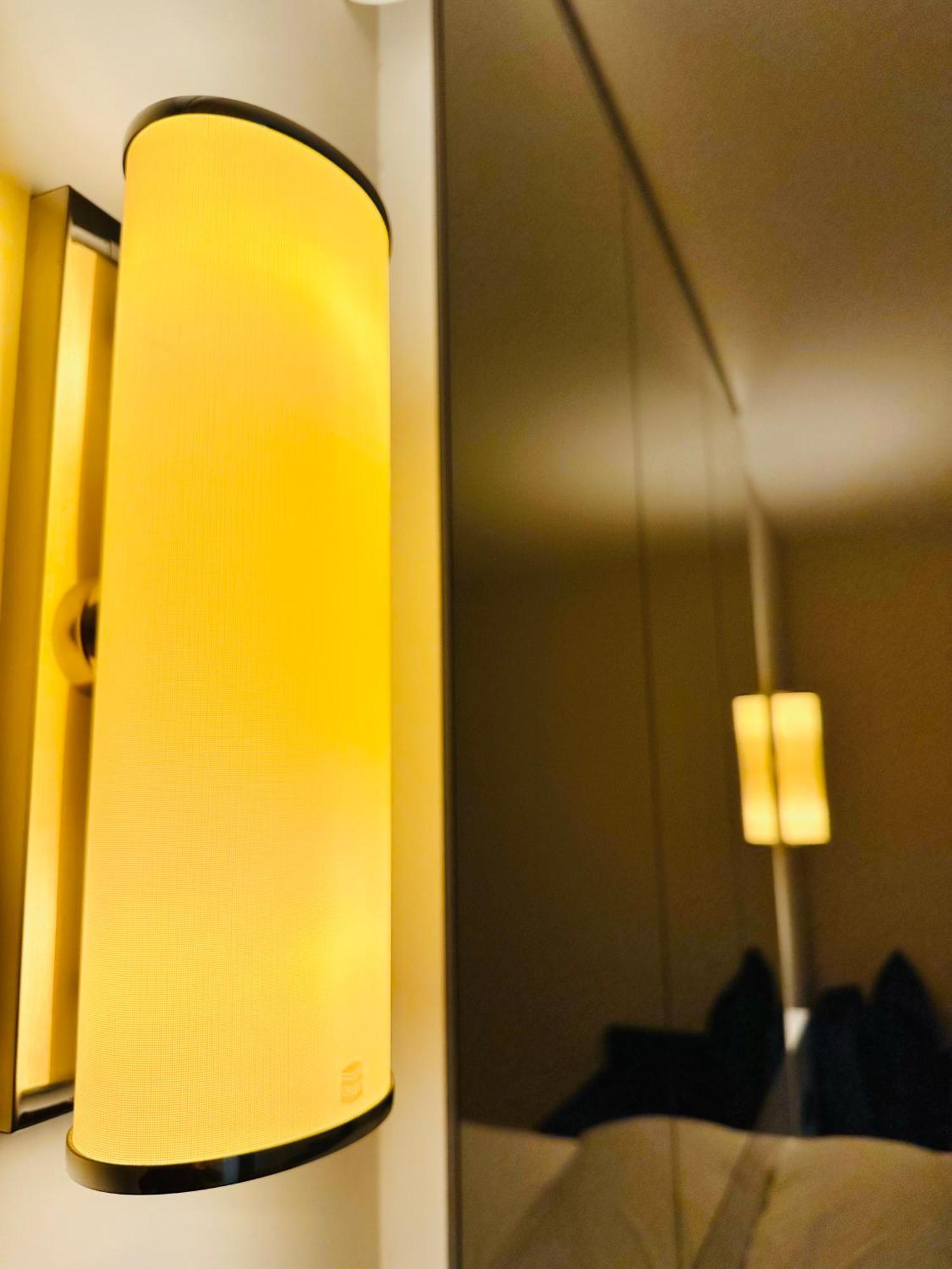 ホテル New Orbi バトゥーミ エクステリア 写真